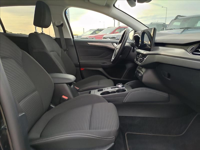 Ford Focus 1,5 EcoBlue 85kW TitaniumX AUT - fotka 17 z 41