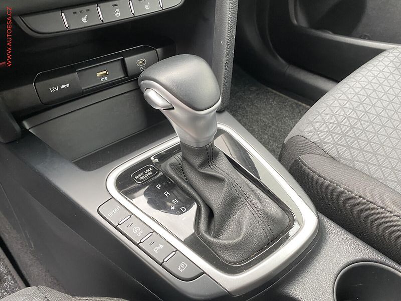 Kia Ceed (2023) 1.5 T-GDi, ČR, Spin, AT - fotka 16 z 18