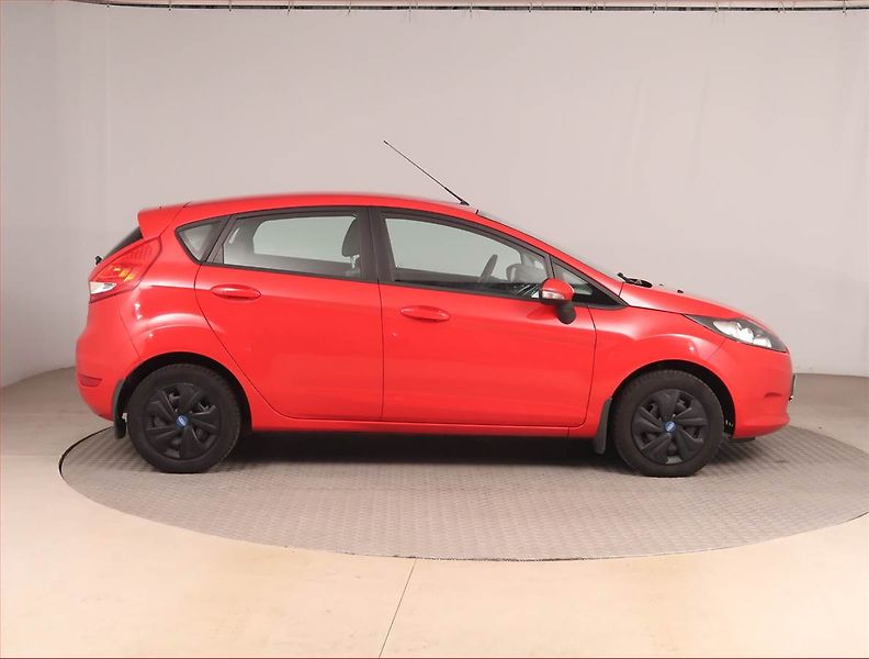 Ford Fiesta (2010) Comfort 1.25, po STK - fotka 6 z 14