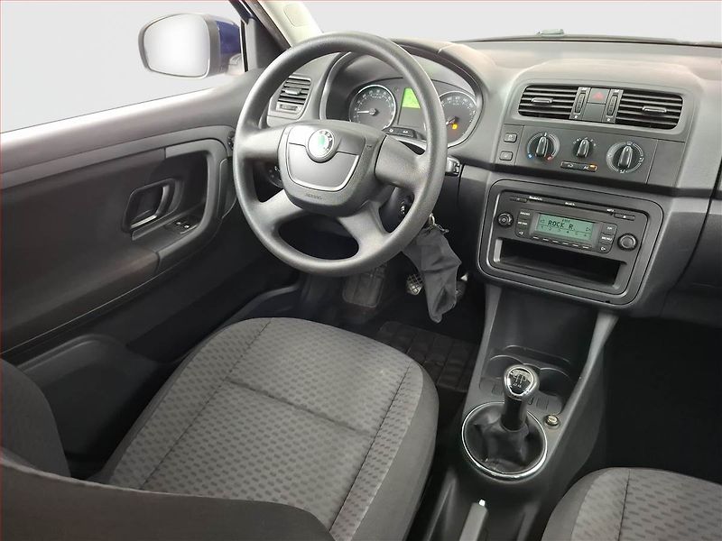 Škoda Fabia (2011) 1.6 TDI, po STK, pěkný stav - fotka 7 z 13
