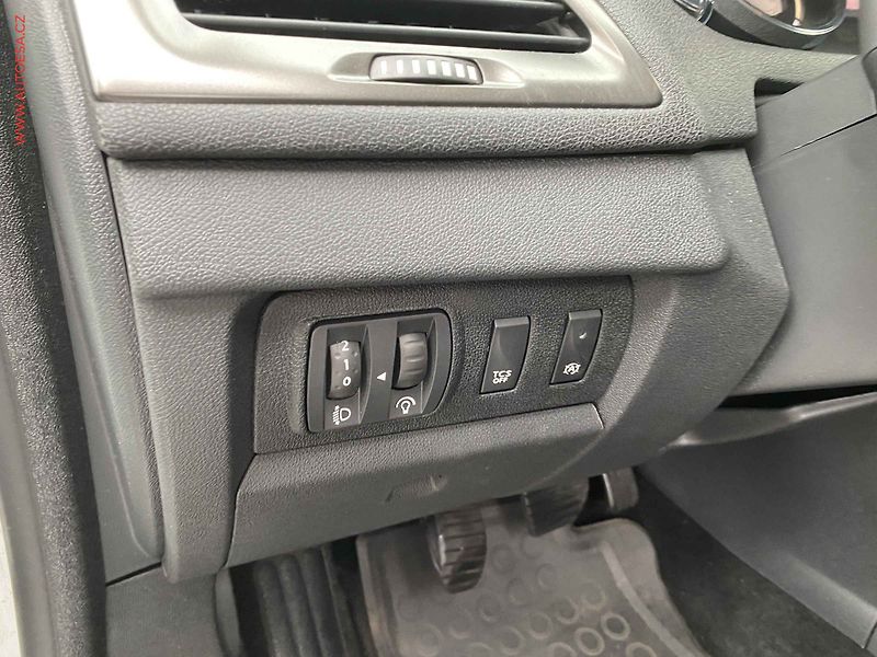 Renault Mégane (2016) 1.5 dCi, ČR, AC, tempo, park - fotka 15 z 16