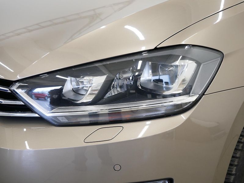 Volkswagen Golf Sportsvan - fotka 9 z 26