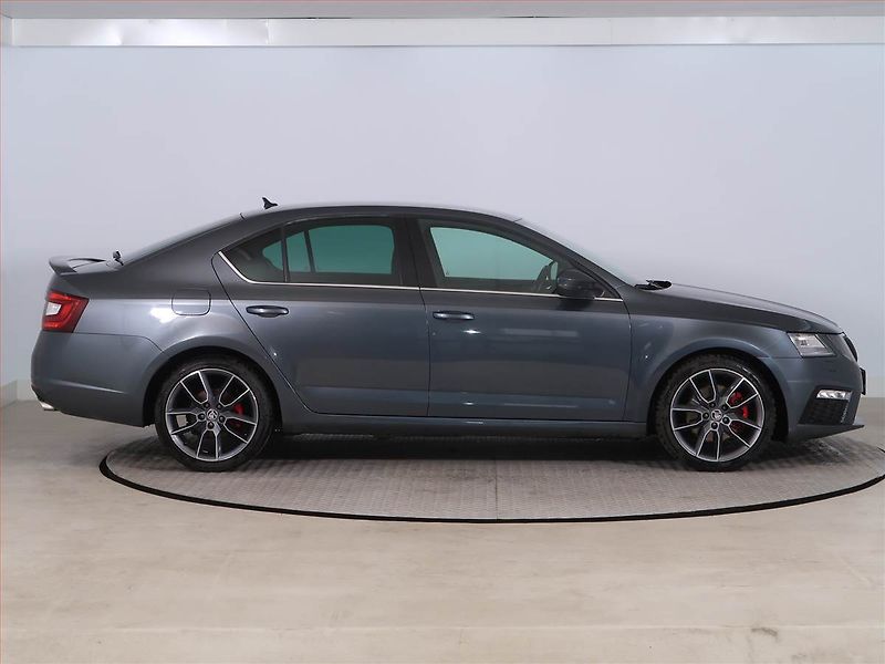 Škoda Octavia (2017) RS 2.0 TDI, Automat, ČR,1.maj - fotka 6 z 21