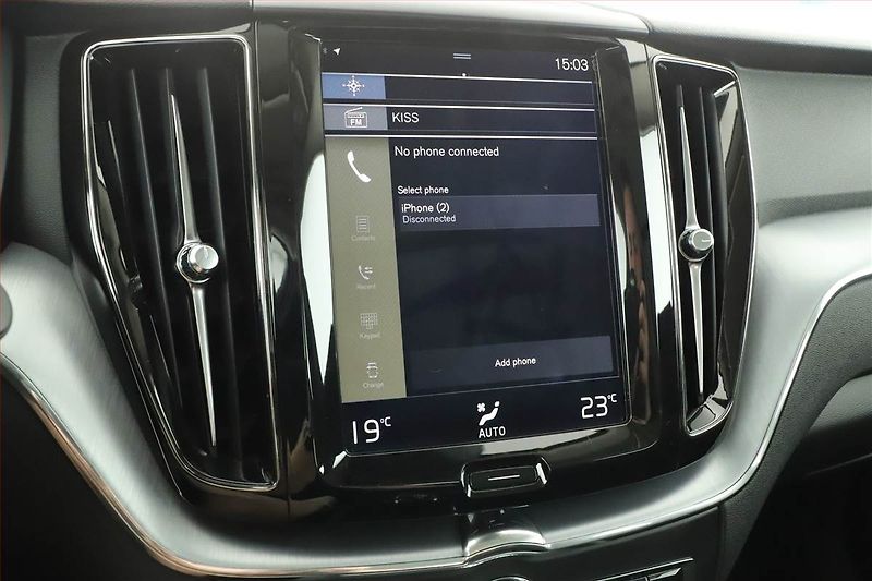 Volvo XC60 (2017) D4 AWD - fotka 9 z 21
