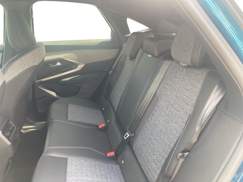 Peugeot 3008 (2026) BUSINESS Elektromotor 157 kW  - fotka 13 z 15