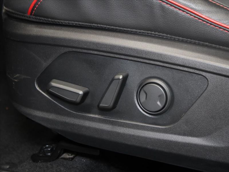 Hyundai Tucson 1,6 HEV 169kW N-Line Premium - fotka 16 z 25