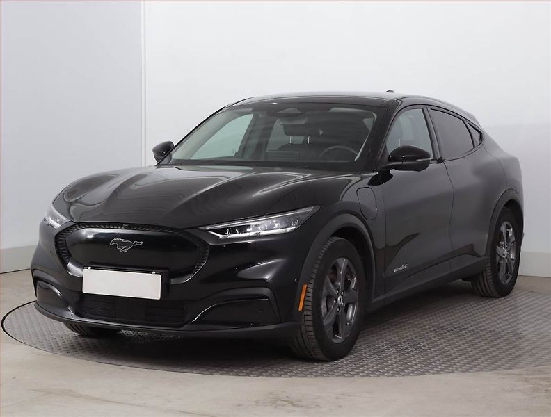 Ford Mustang Mach-E (2022) Standard Range RWD, SoH 94% - fotka 2 z 23