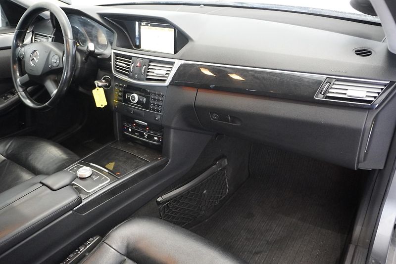 Mercedes-Benz Třídy E (2009) E350 3,0 CDI AVANTGARDE AUT. - fotka 25 z 26