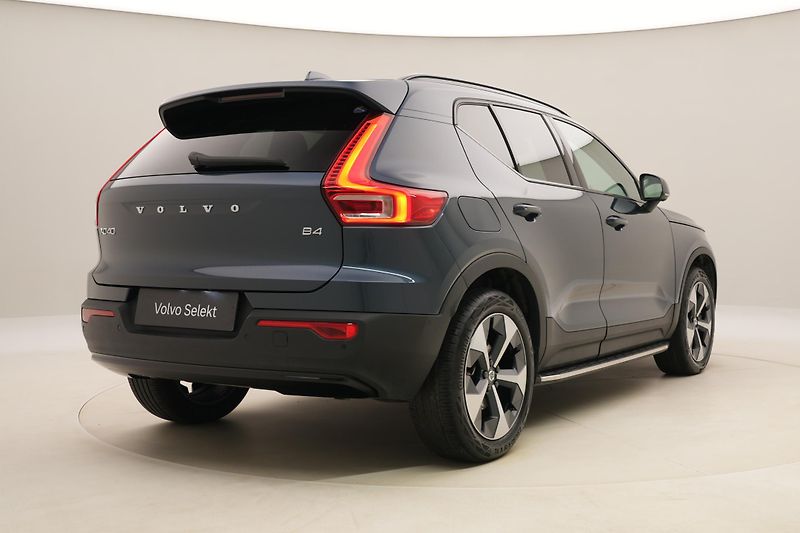 Volvo XC40 B4 DARK ULTRA AUT CZ - fotka 13 z 56