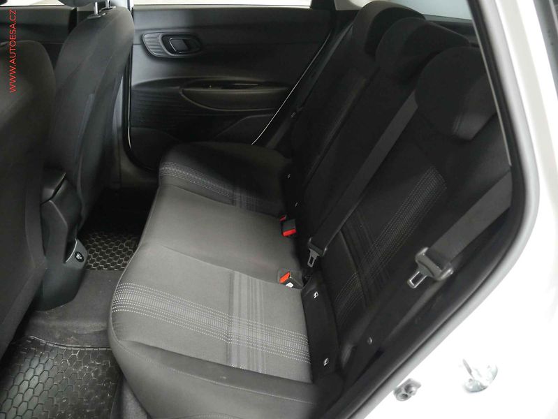 Hyundai Bayon (2024) 1.2MPi, 1.maj,ČR, AC, park - fotka 10 z 16