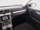 Volkswagen Passat (2011) 2.0 TDI, Serv.kniha, Navi - náhled 8