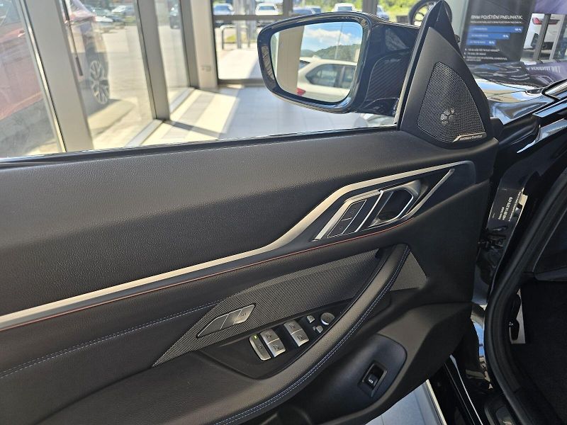 BMW Řada 4 M440i xDrive - fotka 10 z 36