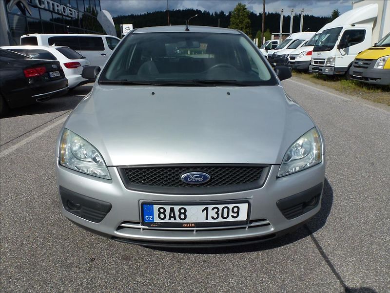 Ford Focus 1,6 16V NOVÁ STK - fotka 4 z 48
