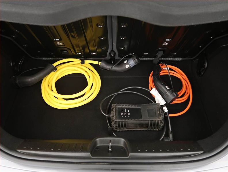 Fiat 500e (2022) 42 kWh, SoH 100%, Automat - fotka 25 z 25
