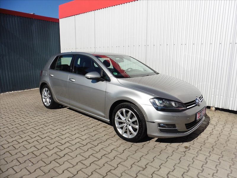 Volkswagen Golf 1.4 TSi Highline 1.maj - fotka 2 z 12