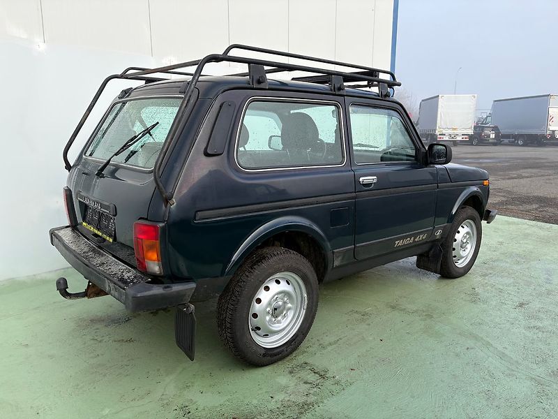 Lada Niva 1.7, 61kW, 4x4, Tažné - fotka 2 z 13
