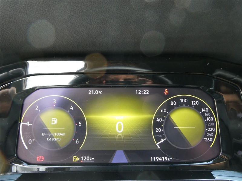 Volkswagen Golf 2,0 TDi VIII 2x kola,LED,CEBIA - fotka 31 z 49