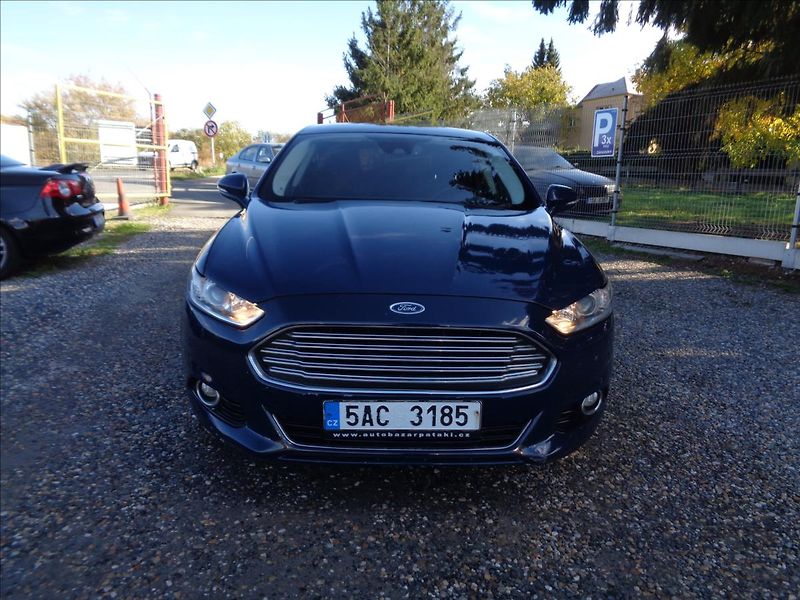 Ford Mondeo 2,0 - fotka 2 z 16