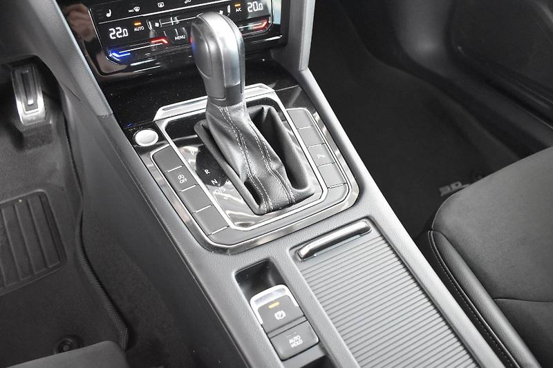 Volkswagen Arteon Shooting Brake (2022) 2.0TDI 147kW 4Motion, R-Line - fotka 21 z 25