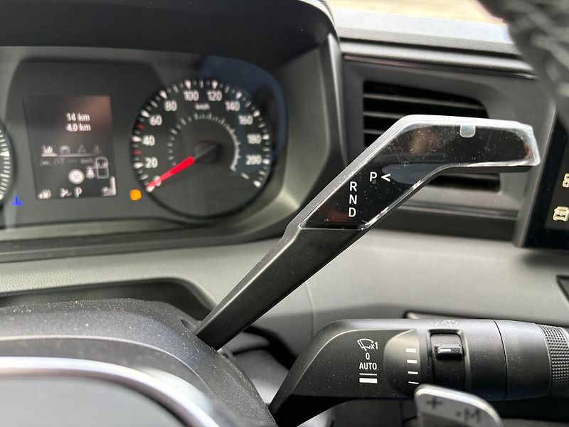 Renault Master (2026) 170k AUT, 8EP, Spojkar, 2lůžka - fotka 11 z 26