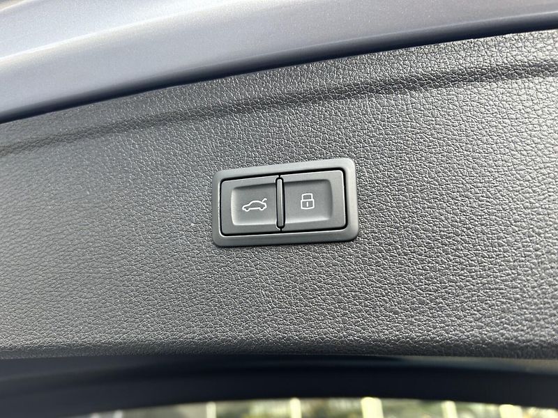 Audi Q5 S line 40 TDI quattro ZÁRUKA - fotka 40 z 40