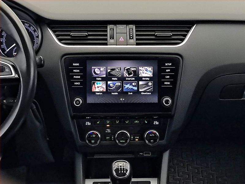 Škoda Octavia (2019) Ambition 1.5 TSI, Serv.kniha - fotka 12 z 21