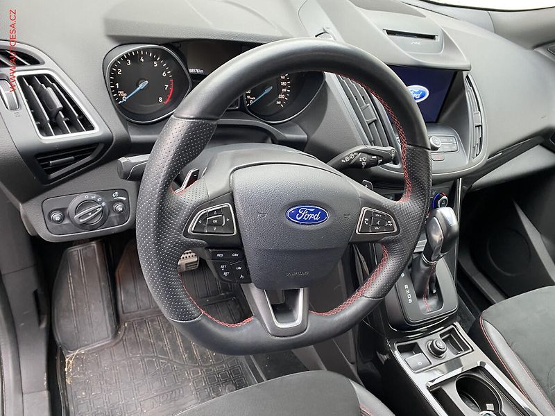 Ford Kuga (2019) 1.5EB AWD, ST-Line, AT - fotka 12 z 19