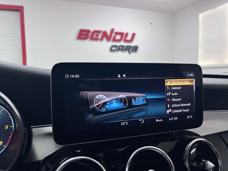 Mercedes-Benz Třídy C 220d 4-Matic Burmester Servis - fotka 29 z 45