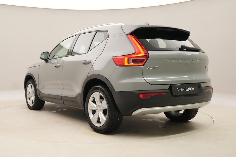 Volvo XC40 B3 CORE AUT CZ - fotka 10 z 49