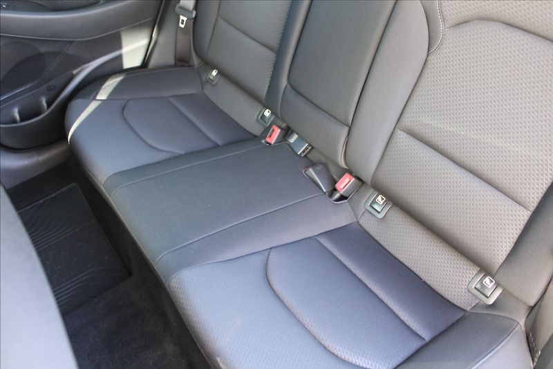 Hyundai i30 1,4 T-GDI  NOVÉ V ČR,1.MAJITEL - fotka 24 z 41