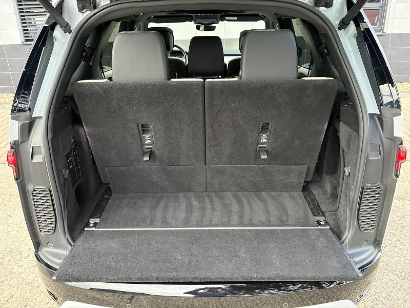Land Rover Discovery D300, R-Dynamic HSE, ČR, DPH - fotka 59 z 61