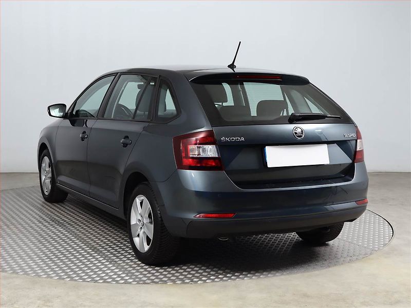 Škoda Rapid (2018) Spaceback 1.0 TSI, Automat - fotka 4 z 14