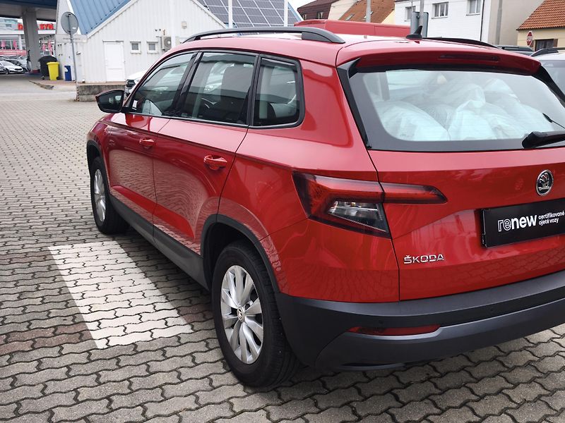 Škoda Karoq 2018 ČR 1.0TSI 85kW - fotka 22 z 30
