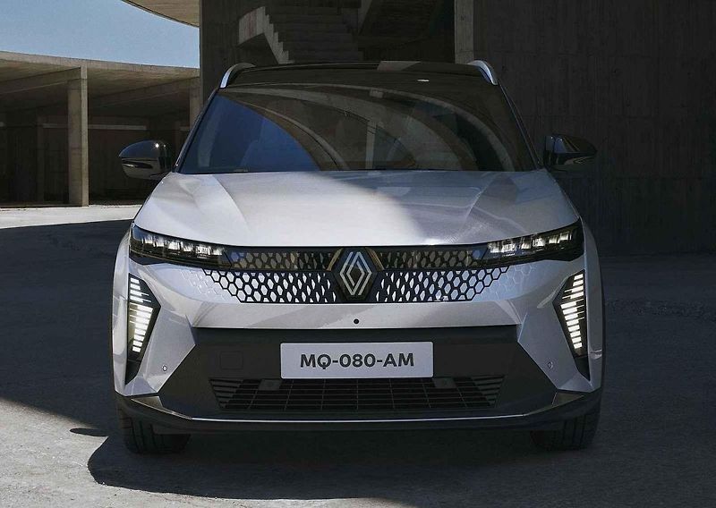 Novým Evropským autem roku je elektrický Renault Scénic