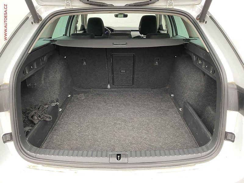 Škoda Octavia (2021) 2.0 TDi, ČR, Style, DSG, zmk - fotka 7 z 19