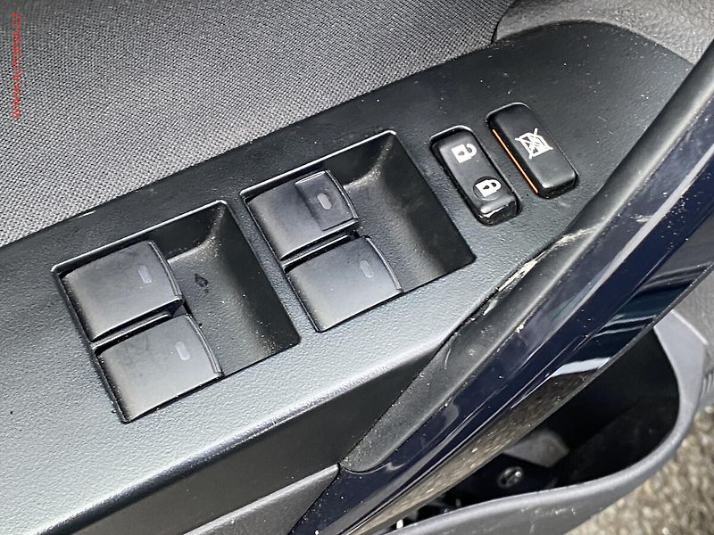 Toyota Auris (2015) 1.2T, Comfort, TZ, kamera - fotka 11 z 18