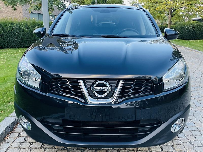 Nissan Qashqai 2.0i +2 MAN 1MAJ TAŽNÉ KAMERA - fotka 7 z 46
