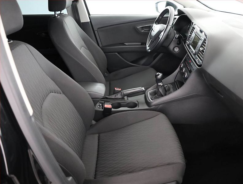 Seat Leon (2015) 1.6 TDI, Tempomat - fotka 7 z 16