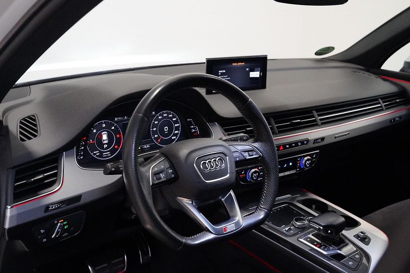 Audi Q7 - fotka 15 z 30