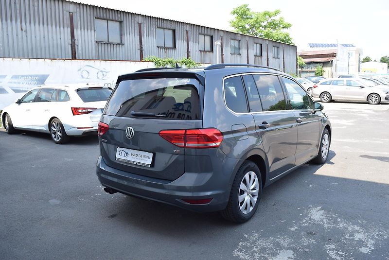 Volkswagen Touran (2017) 1.4TSI 110kw CLBMT 7MÍST TAŽNÉ - fotka 7 z 41