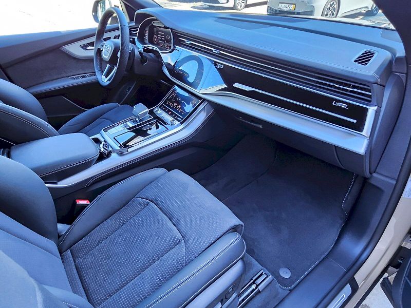 Audi Q8 (2025) 50 TDI 210kW quattro - fotka 20 z 27