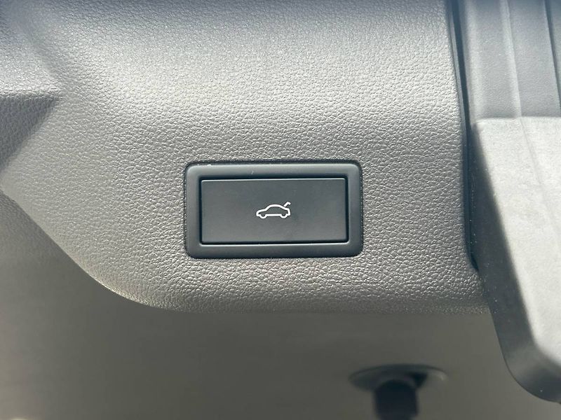 Volkswagen Multivan (2025) LONG 1.5 TSI PHEV 6DSG 4MOTION - fotka 26 z 35