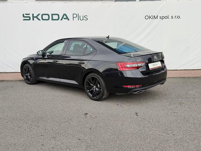 Škoda Superb (2018) SportLine 2,0 tsi 200 Kw DSG 4 - fotka 30 z 32