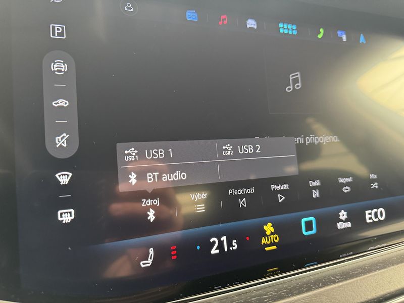 Volkswagen Touareg 3.0Tdi*1MAJ*DPH*LED*VZDUCH* - fotka 28 z 41