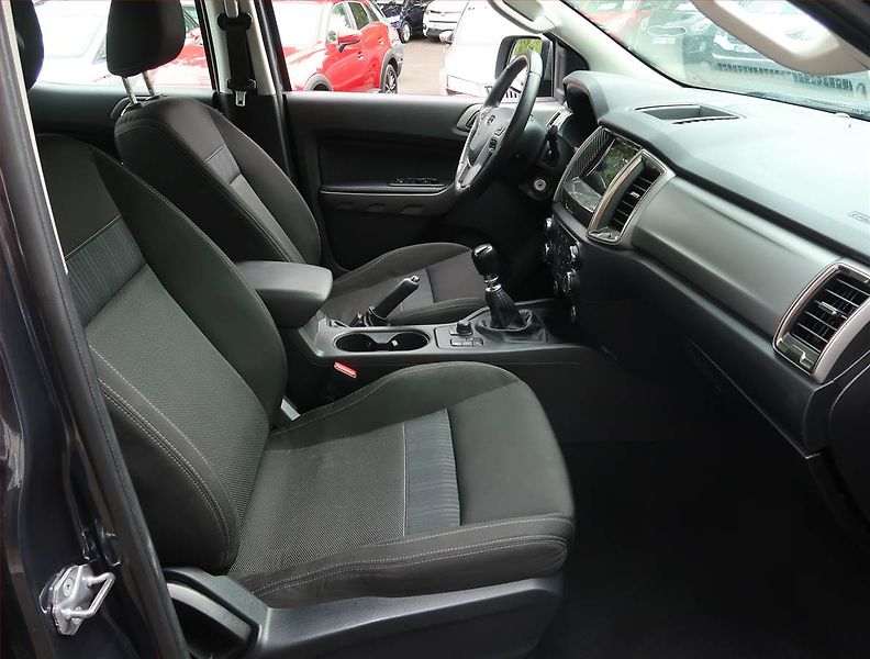 Ford Ranger (2022) XLT 2.0 EcoBlue - fotka 9 z 19