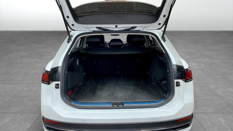 Volkswagen Passat 1.5 eTSI Webasto Tažné Kamera - fotka 13 z 14