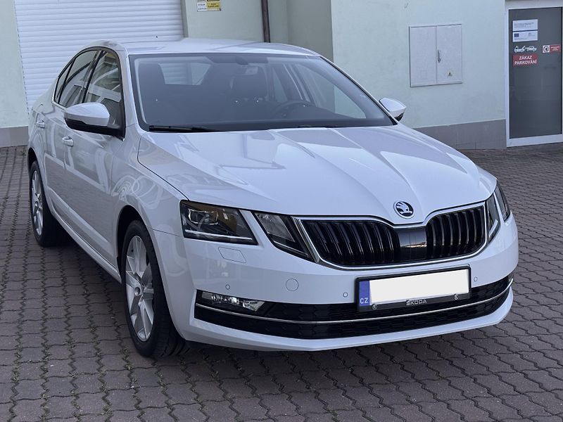 Škoda Octavia 1.4Si 110kW DSG Style - fotka 3 z 20
