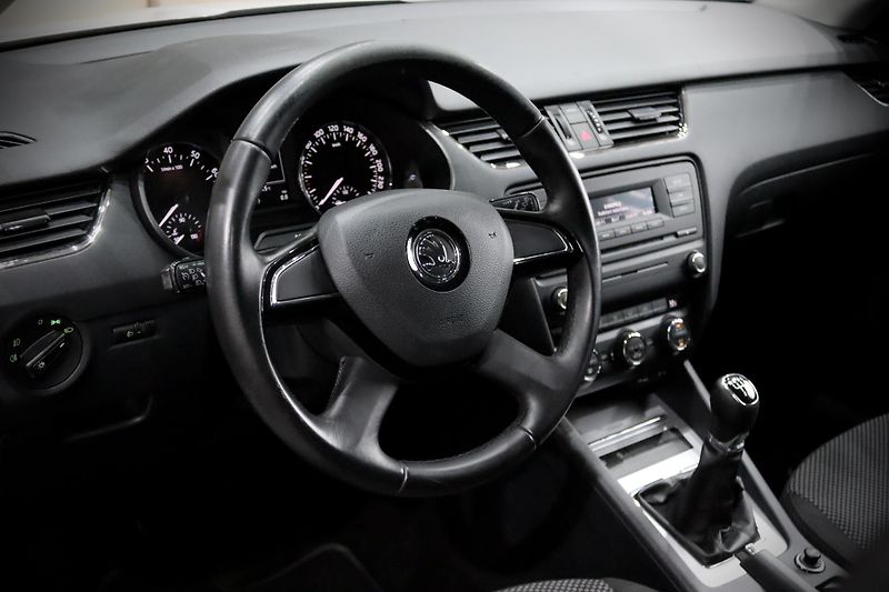 Škoda Octavia 3 Combi 1.4 TSI 103 kW - fotka 11 z 25