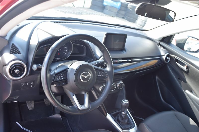Mazda 2 1,5 i 66KW NÍZKÉ KM NOVÁ STK - fotka 16 z 49