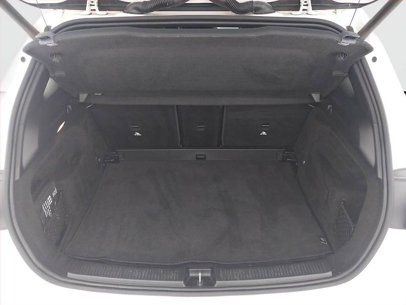 Mercedes-Benz Třídy B (2019) B 180, Automat, Kůže, Navi - fotka 14 z 22